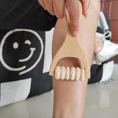 木製の顔ロール 顔草 木材 マッサージ 流行商品のための木材 美容ツール 女性用顔皮膚マッサージ