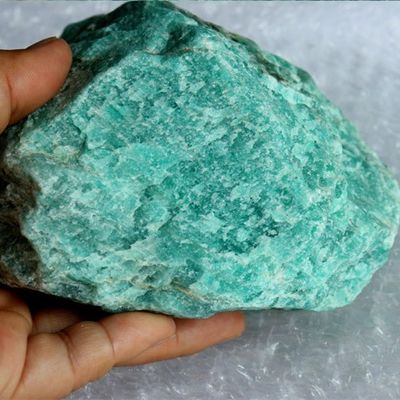 彫刻技術 氷型 天然 天河結晶石 美術品のための石の飾り 収集品