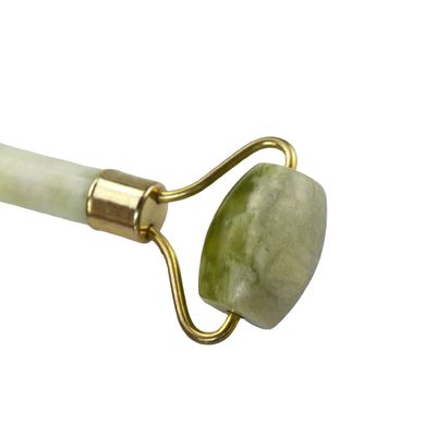 Xiuyan Jade Gua Sha スクラッピング マッサージツール 緑色の顔のリラックスと抗老化