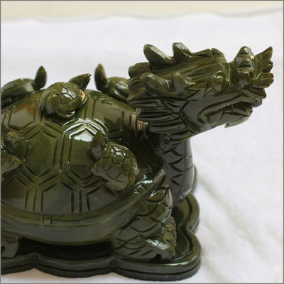地域特色 緑玉石 ドラゴンタメの像 OEM ODM 対応