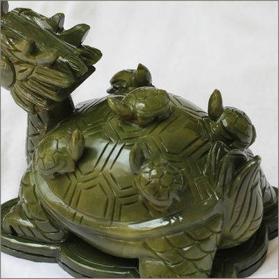 地域特色 緑玉石 ドラゴンタメの像 OEM ODM 対応