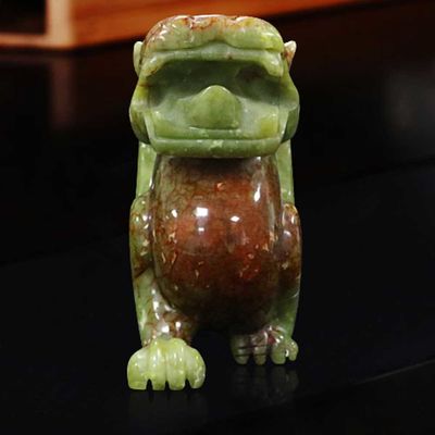 OEM ODM Jade Pixiu 彫刻型彫刻の中国のラッキーサクラード動物マスコット