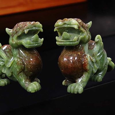 OEM ODM Jade Pixiu 彫刻型彫刻の中国のラッキーサクラード動物マスコット