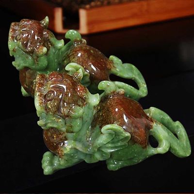 OEM ODM Jade Pixiu 彫刻型彫刻の中国のラッキーサクラード動物マスコット