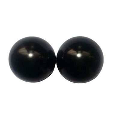 彫刻された50mm 天然黒色ビアンストーン ハンドボール マッサージ 滑らかなヒーリング クリスタル球 体マッサージとヒーリング
