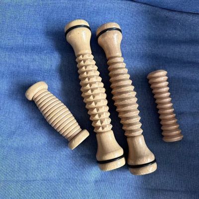 身体マッサージ機器 木製療法 足のローラー グアシャ マッサージ 身体用 グアシャ マッサージ器 脚関節炎の緩和