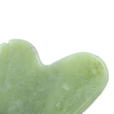 天然石のスクラッピングツールとプライベートレーベルのXiuyan Jade Green Guashaで全身マッサージの恩恵を体験してください