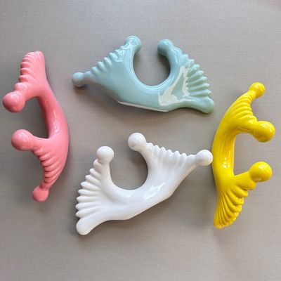 カスタマイズされたロゴ 販売されているセラミック グアシャツール ベストセラー グアシャ マッサージ 顔 手を引き出す 運動後救済