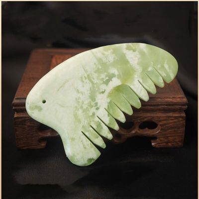 頭部マッサージ器具 天然Xiuyan Jade Gua Sha アキュポイント マッサージ ヘアコンブ スカルプ マッサージ器 筋肉マッサージ機能