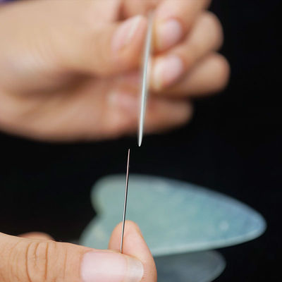 洗顔 薄いXiuyan Jade Gua Sha Board Guasha 顔と体のマッサージ 整体筋マッサージ ビューティサロン