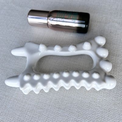 パーソナライズド ロゴ 入手可能 手持ち セラミック グア・シャ マッサージ ツール セルフ 皮膚ケア 健康 医療 製品