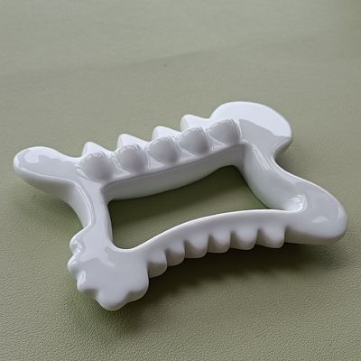 パーソナライズされたロゴ マッサージツール 微結陶器 グアシャ 身体と顔をリラックスさせるスクラッピングツール