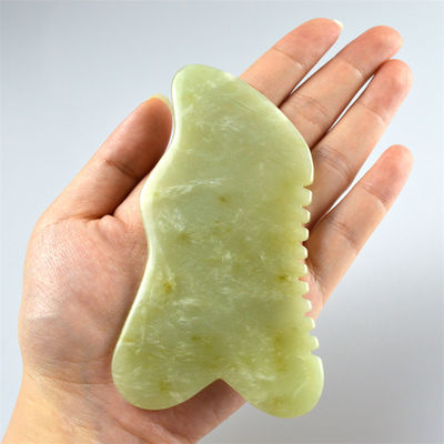 2024 天然Xiuyan Jade Gua Sha 身体と顔のマッサージのためのスクレイピングボード グリーンマッサージツール