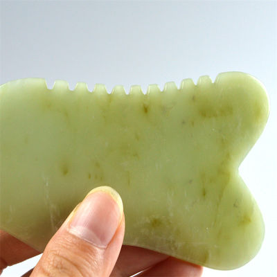 2024 天然Xiuyan Jade Gua Sha 身体と顔のマッサージのためのスクレイピングボード グリーンマッサージツール