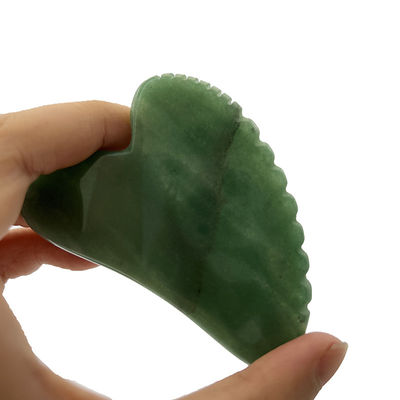 顔のスクレイピング 緑色アベンチュリングアシャと心臓型のデザインで皮膚リフティング