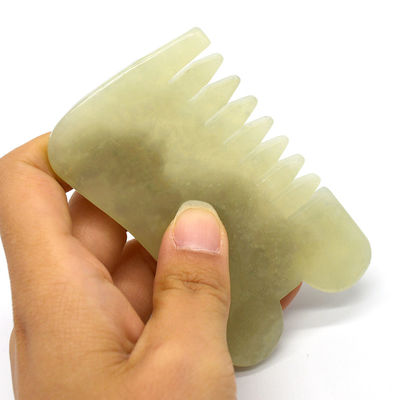 Xiuyan Jade Guasha マッサージ カム グア・シャ スカーピング 顔面ツール 赤外線理学機能 88*50*4mm
